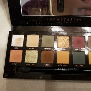 Authentic Subculture palette ABH